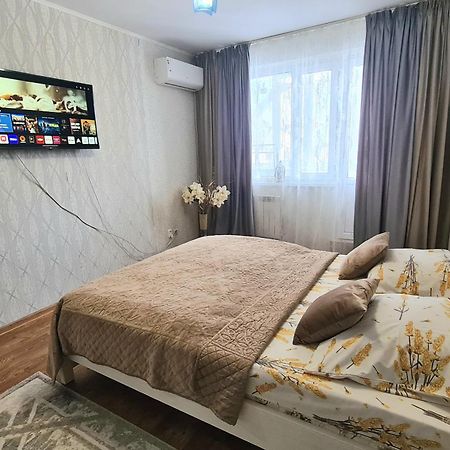 1 Комнатная Квартира В Центре Uralsk Extérieur photo